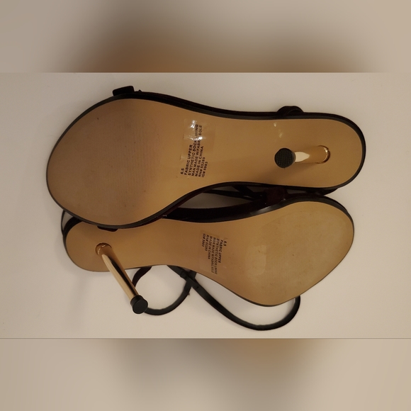 NWT EXPRESS Velvet Strappy Stiletto Heel in Burgundy Sz 6.5 - Picture 3 of 5